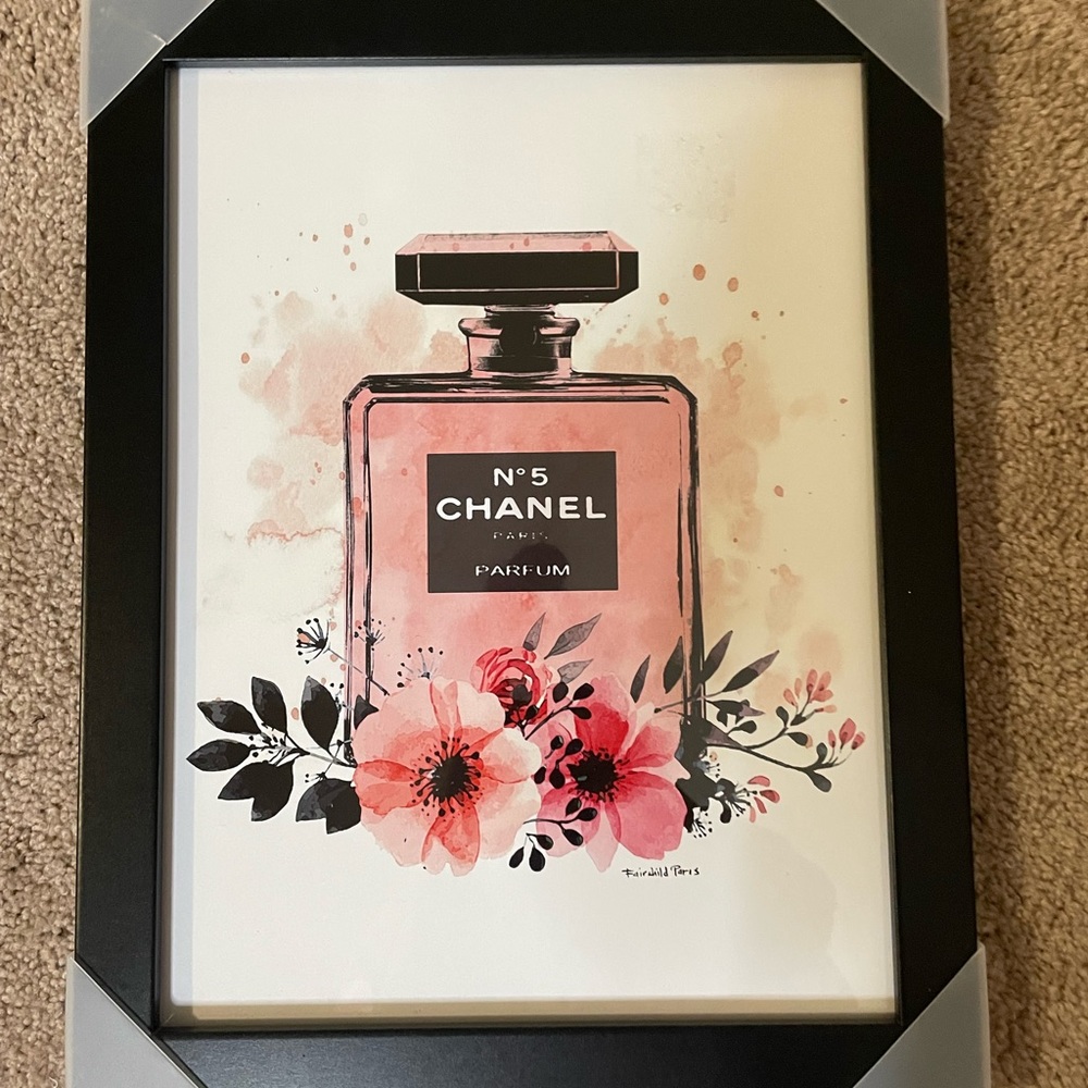 Chanel wall decor paint